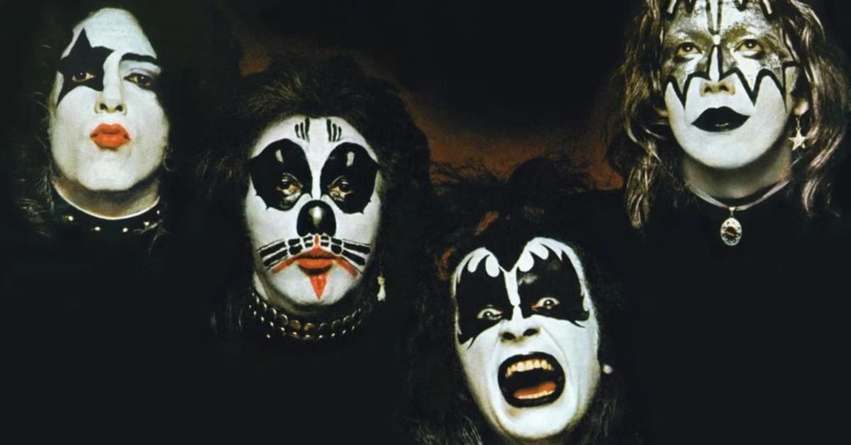 KISS na transição dos anos 1980, fase marcada por mudanças de formação e reinvenção sonora